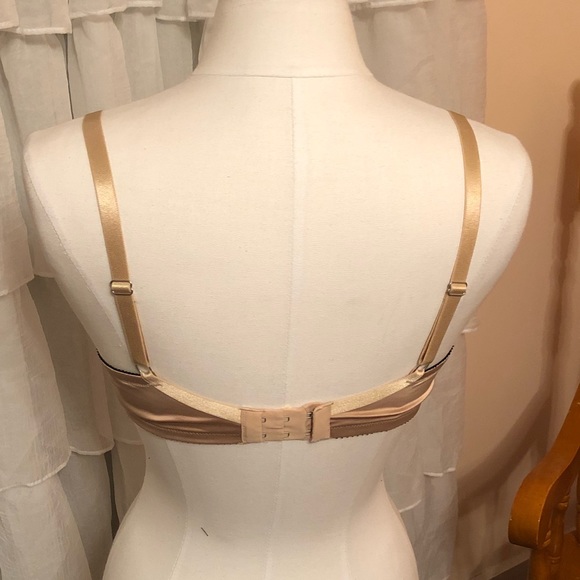 Aerie Nude with black lace push up bra - Picture 2 of 4